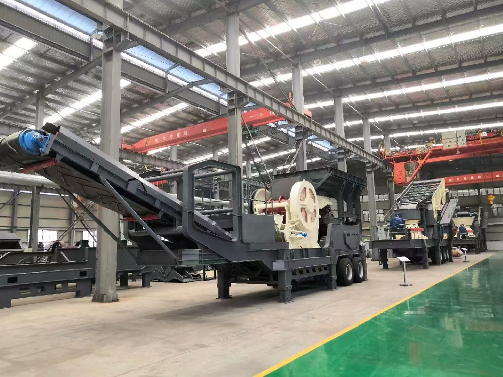 轮胎式移动破碎站成功实现建筑垃圾资源循环利用